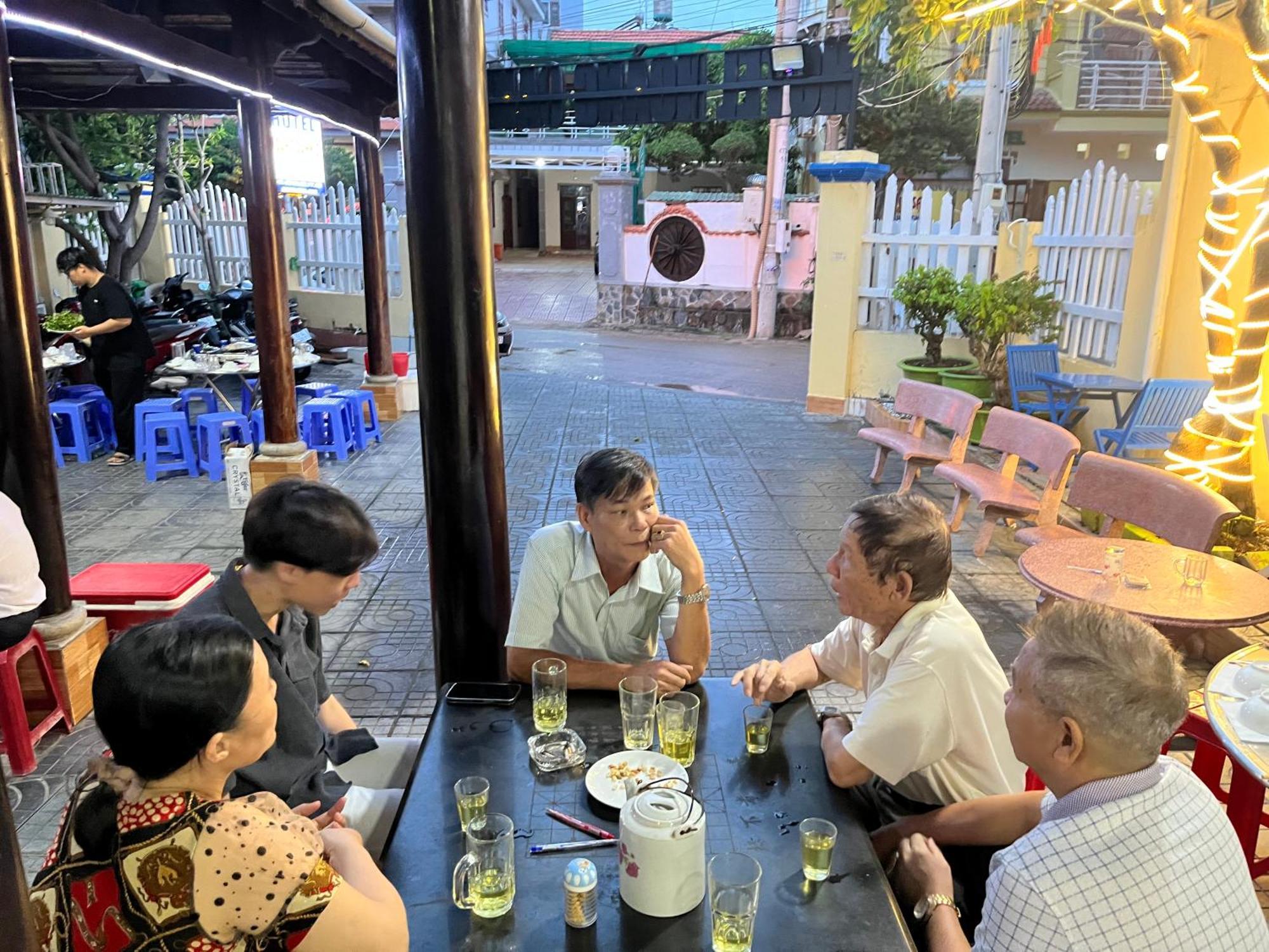 Hoang Oanh Motel 隆海 外观 照片
