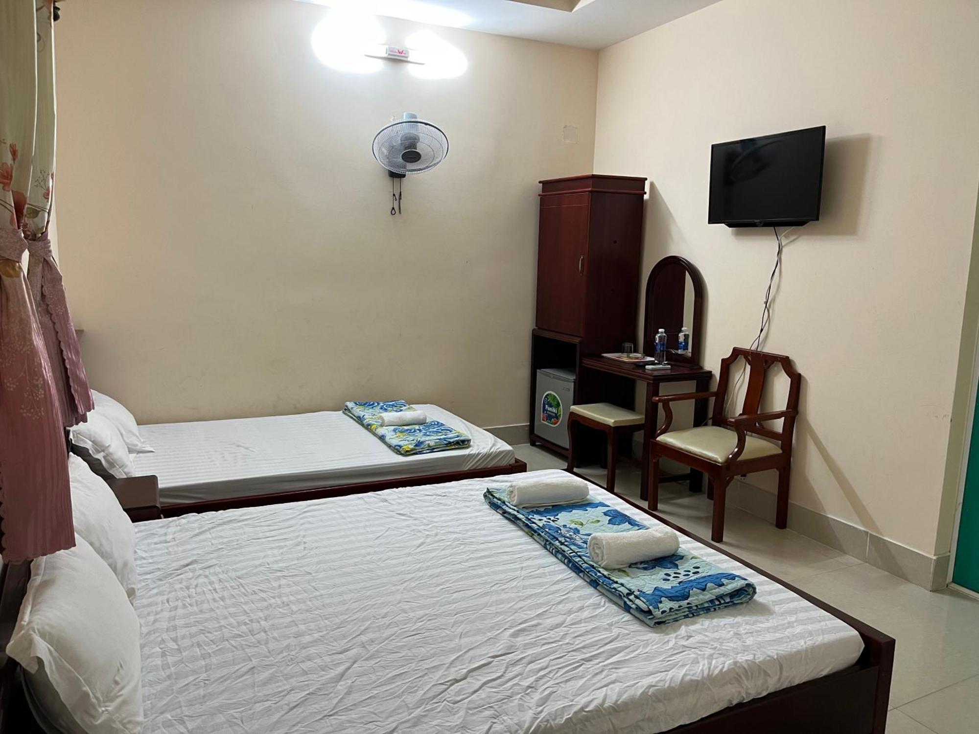 Hoang Oanh Motel 隆海 外观 照片