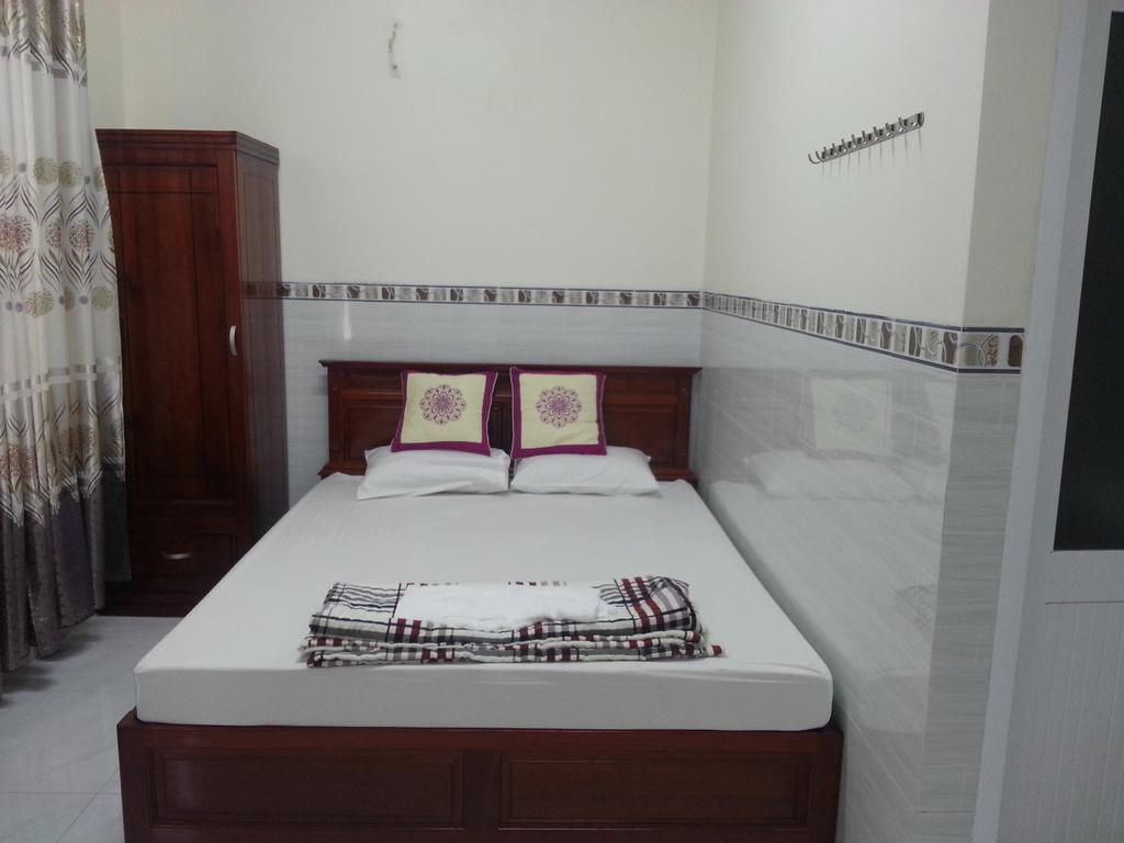 Hoang Oanh Motel 隆海 外观 照片