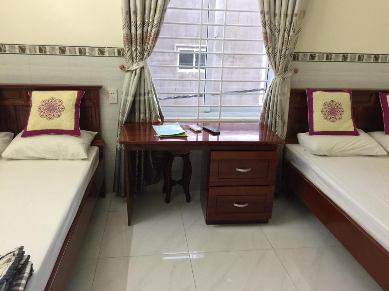 Hoang Oanh Motel 隆海 外观 照片