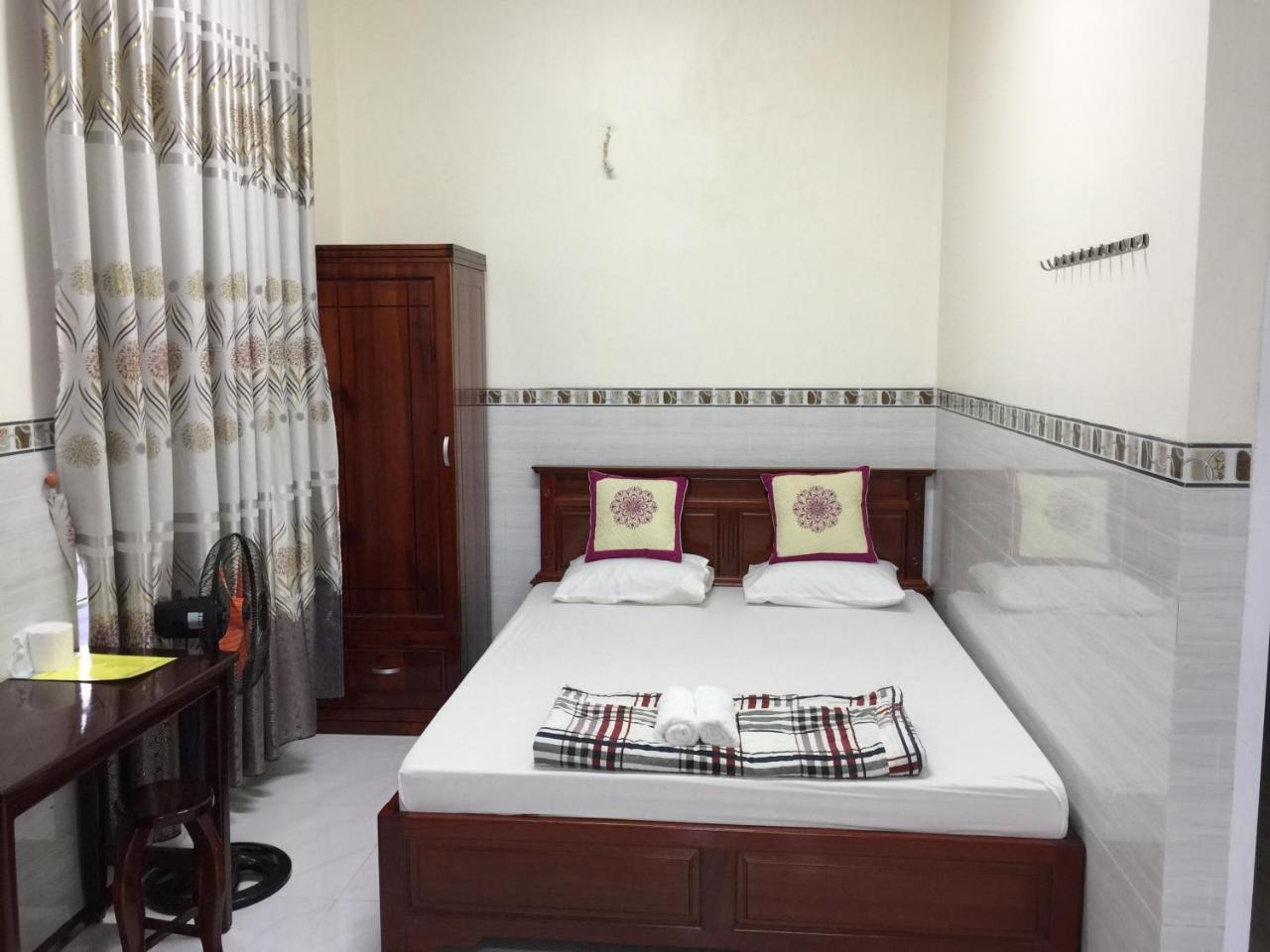 Hoang Oanh Motel 隆海 外观 照片